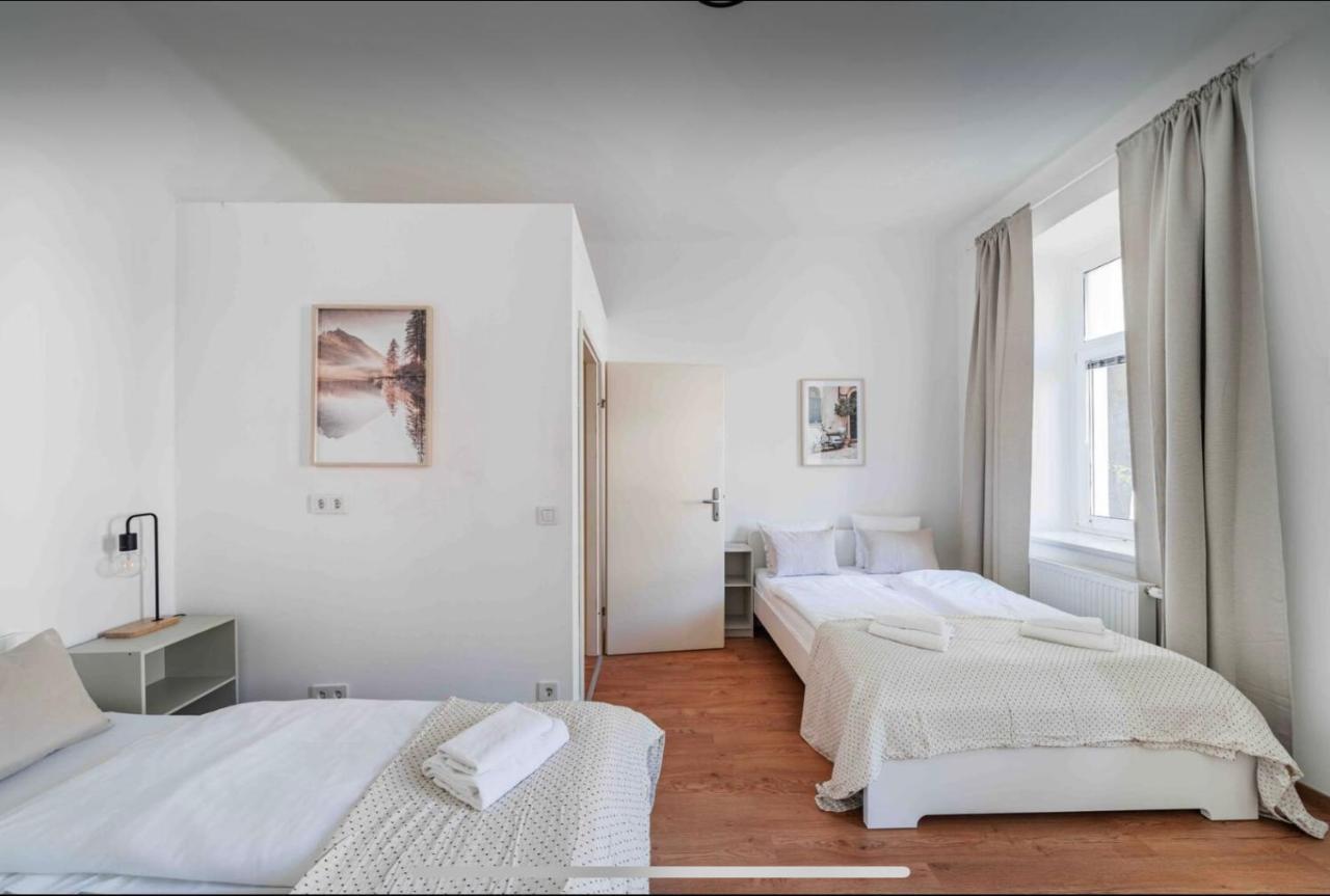 Apartments Next To Schoenbrunn Wina Bagian luar foto